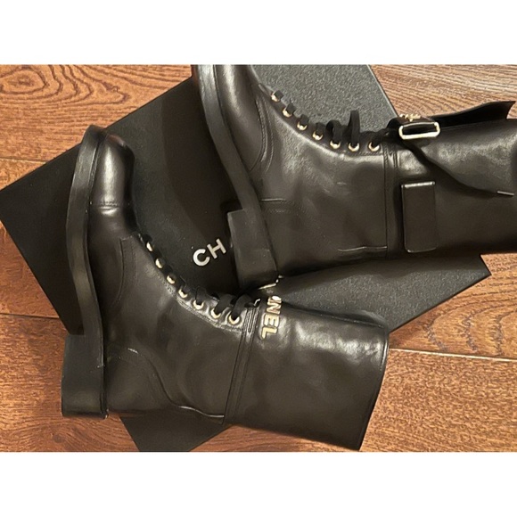 New Chanel Combat Boots Size 40 - Picture 4 of 9